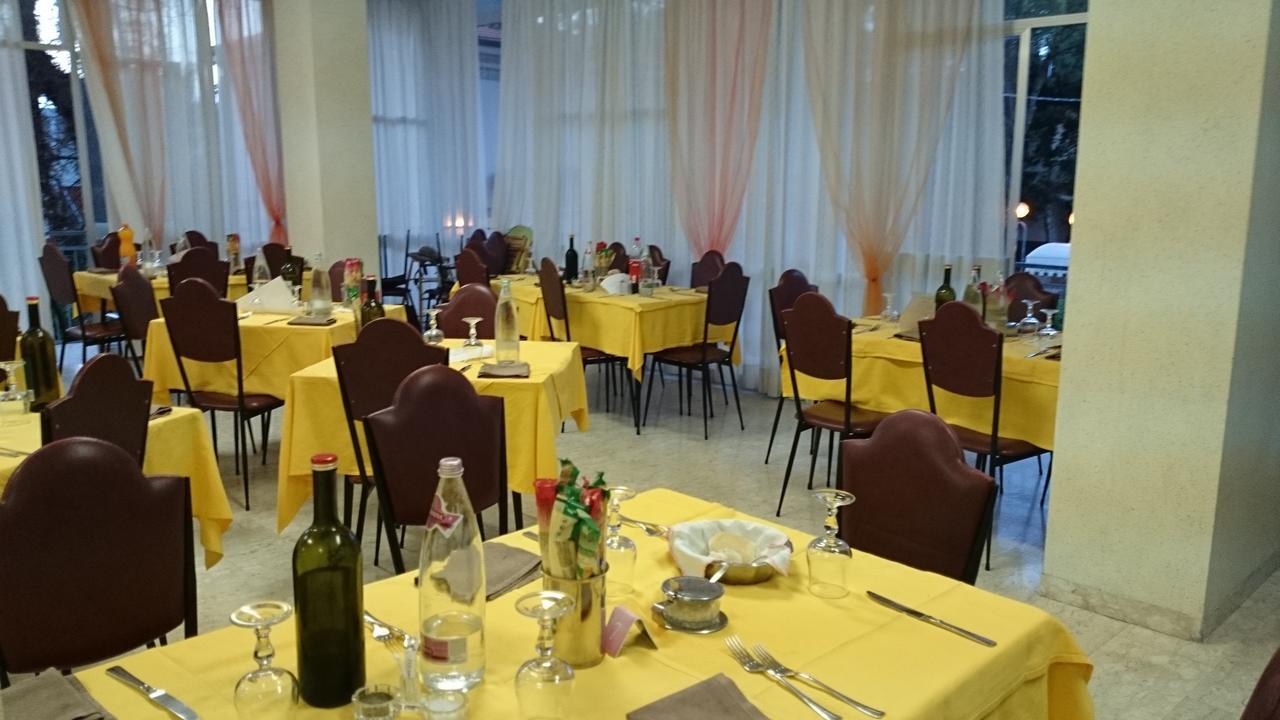Hotel Savini Rimini Eksteriør bilde