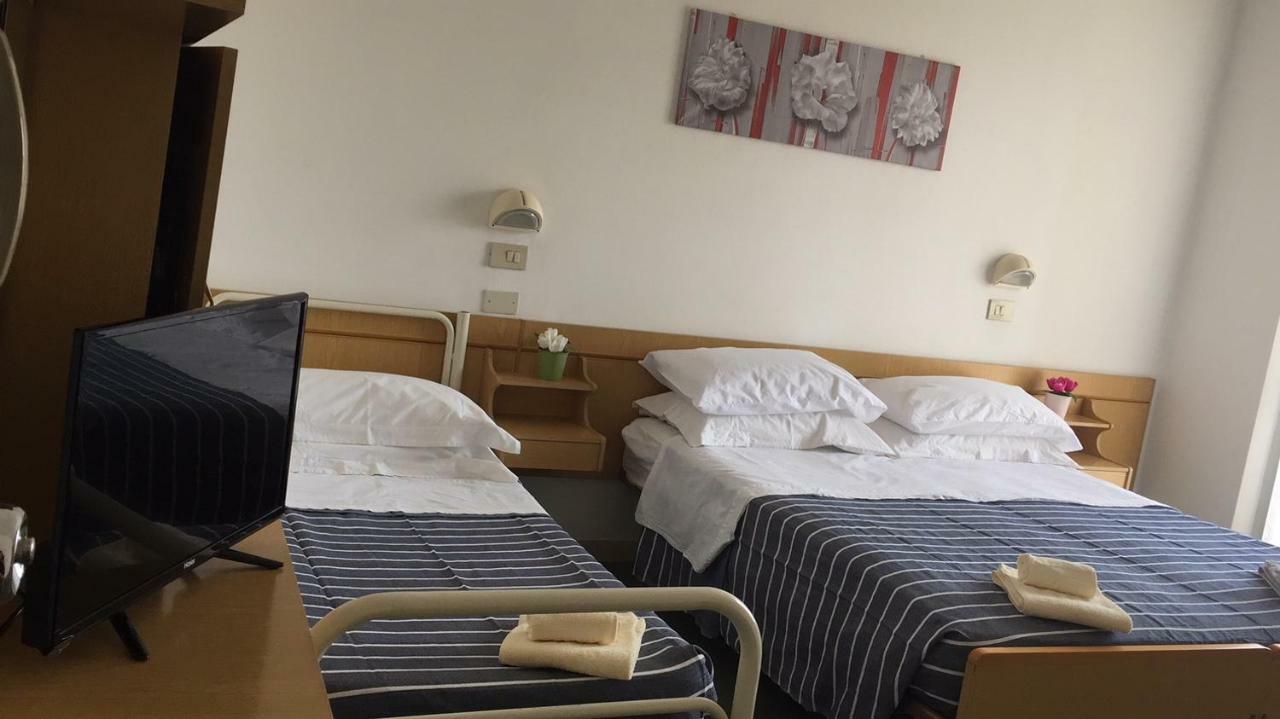 Hotel Savini Rimini Eksteriør bilde